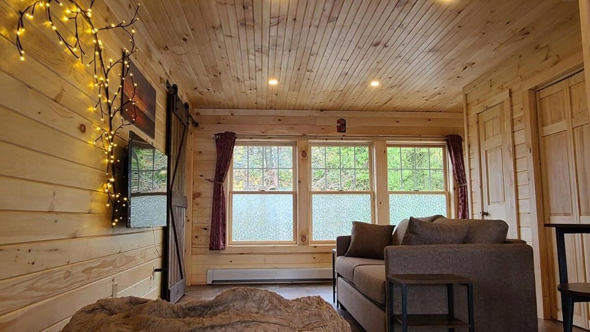 Apartment Loza House Adirondack Skydeck Unit Front