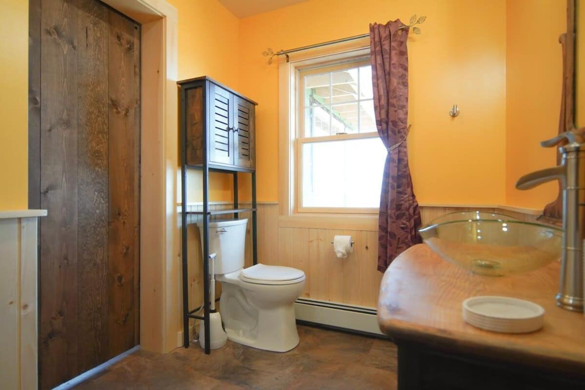 Apartment Loza House Adirondack Skydeck Unit Front Plattsburgh